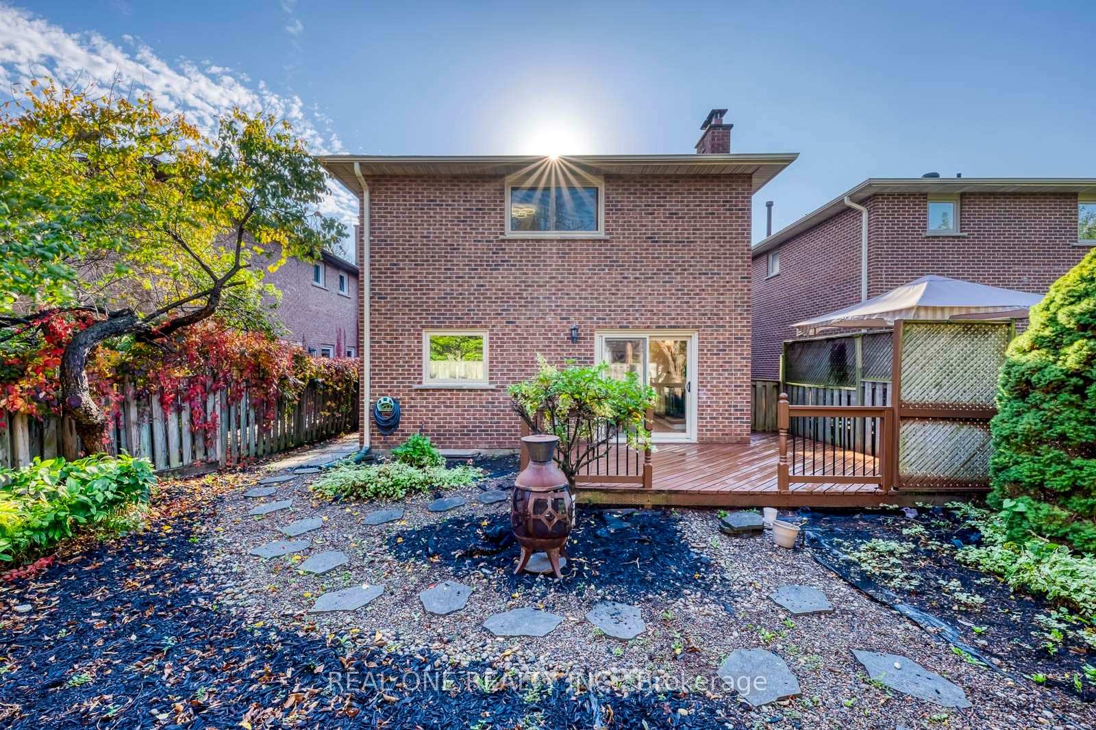 Photo 50 of 403 Parkridge Crescent, Oakville, Glen Abbey — HOMEH
