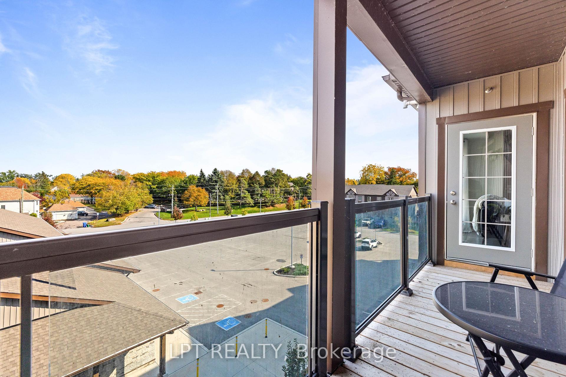 Photo 12 of Unit 407, 110 Grew Boulevard, Georgina, Sutton & Jackson's Point — HOMEH