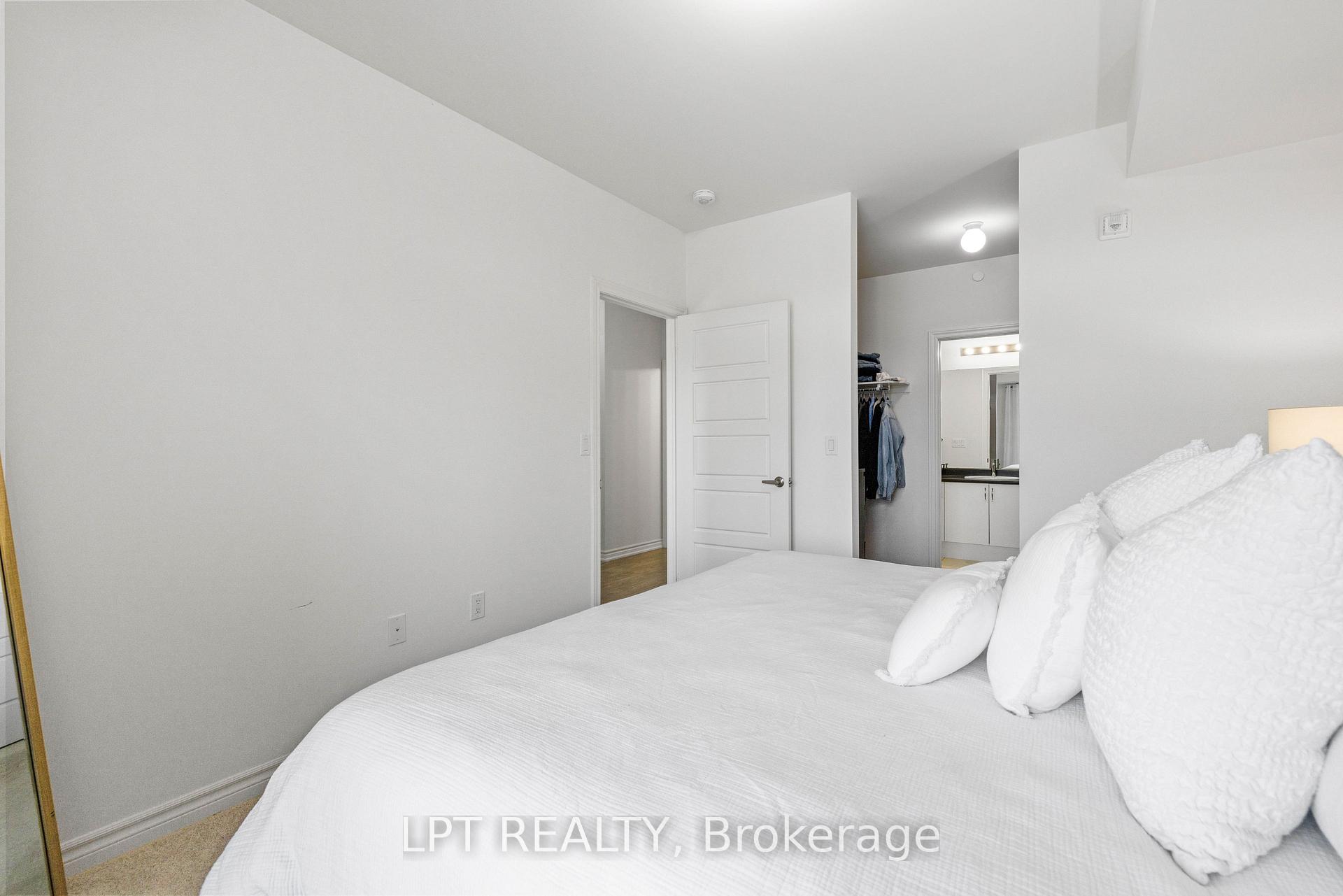Photo 17 of Unit 407, 110 Grew Boulevard, Georgina, Sutton & Jackson's Point — HOMEH
