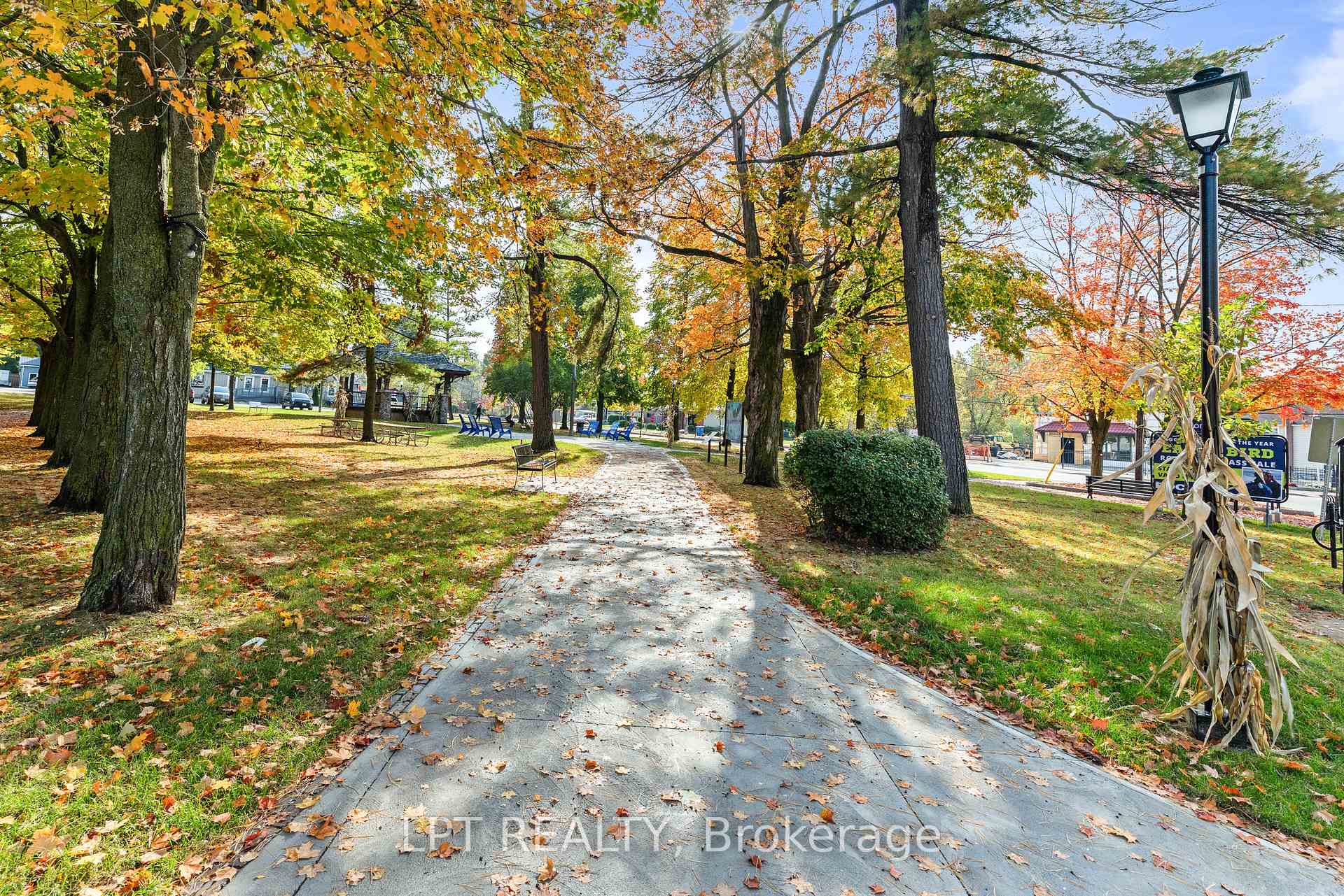 Photo 28 of Unit 407, 110 Grew Boulevard, Georgina, Sutton & Jackson's Point — HOMEH