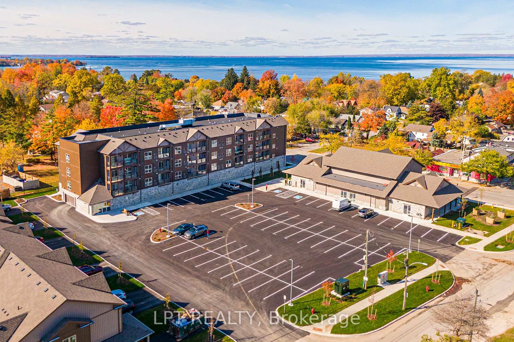 Photo 32 of Unit 407, 110 Grew Boulevard, Georgina, Sutton & Jackson's Point — HOMEH