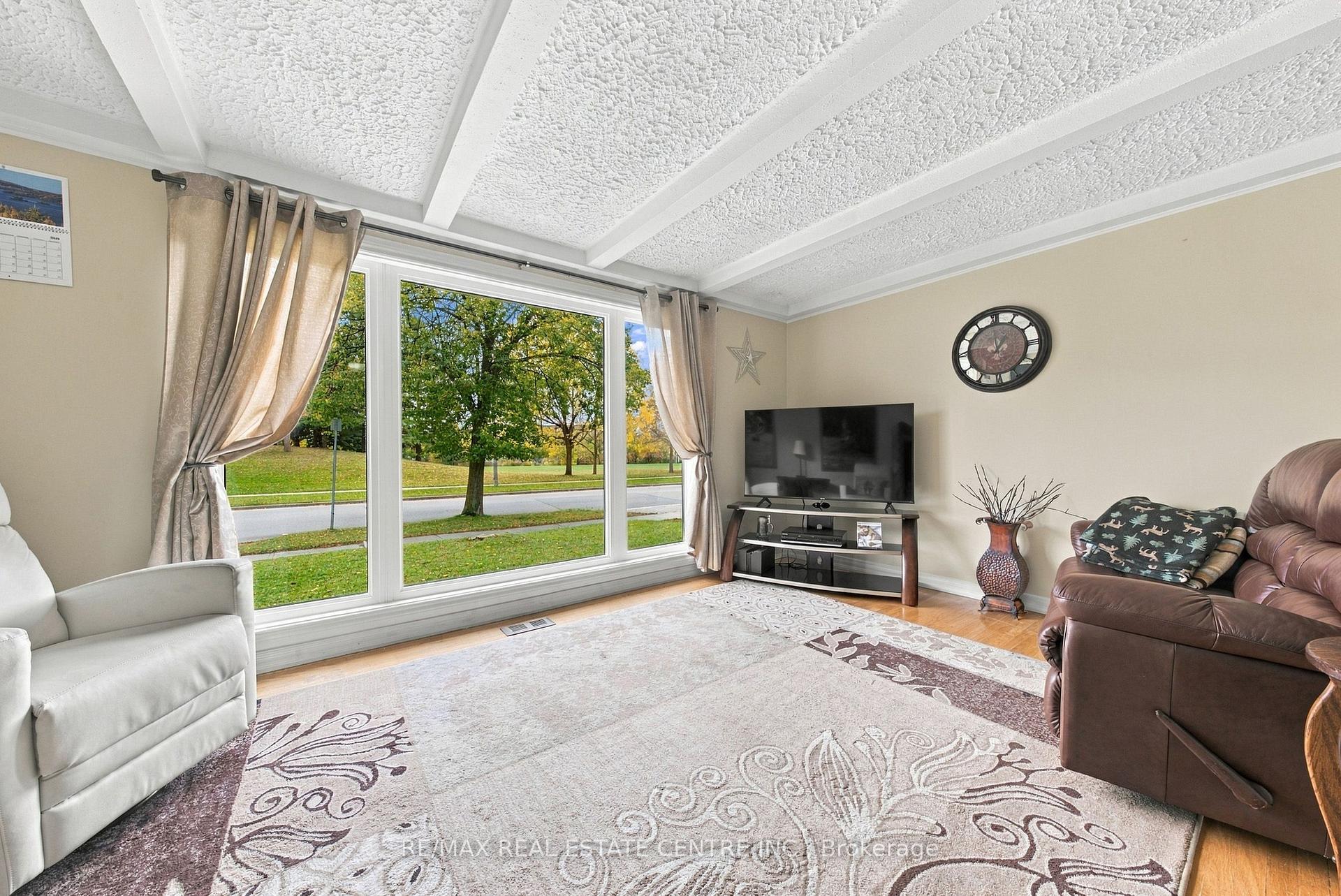 Photo 6 of 336 Morgan Avenue, Kitchener, Chicopee/Freeport — HOMEH