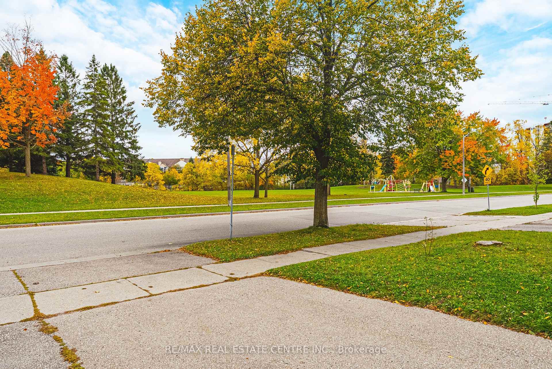 Photo 31 of 336 Morgan Avenue, Kitchener, Chicopee/Freeport — HOMEH