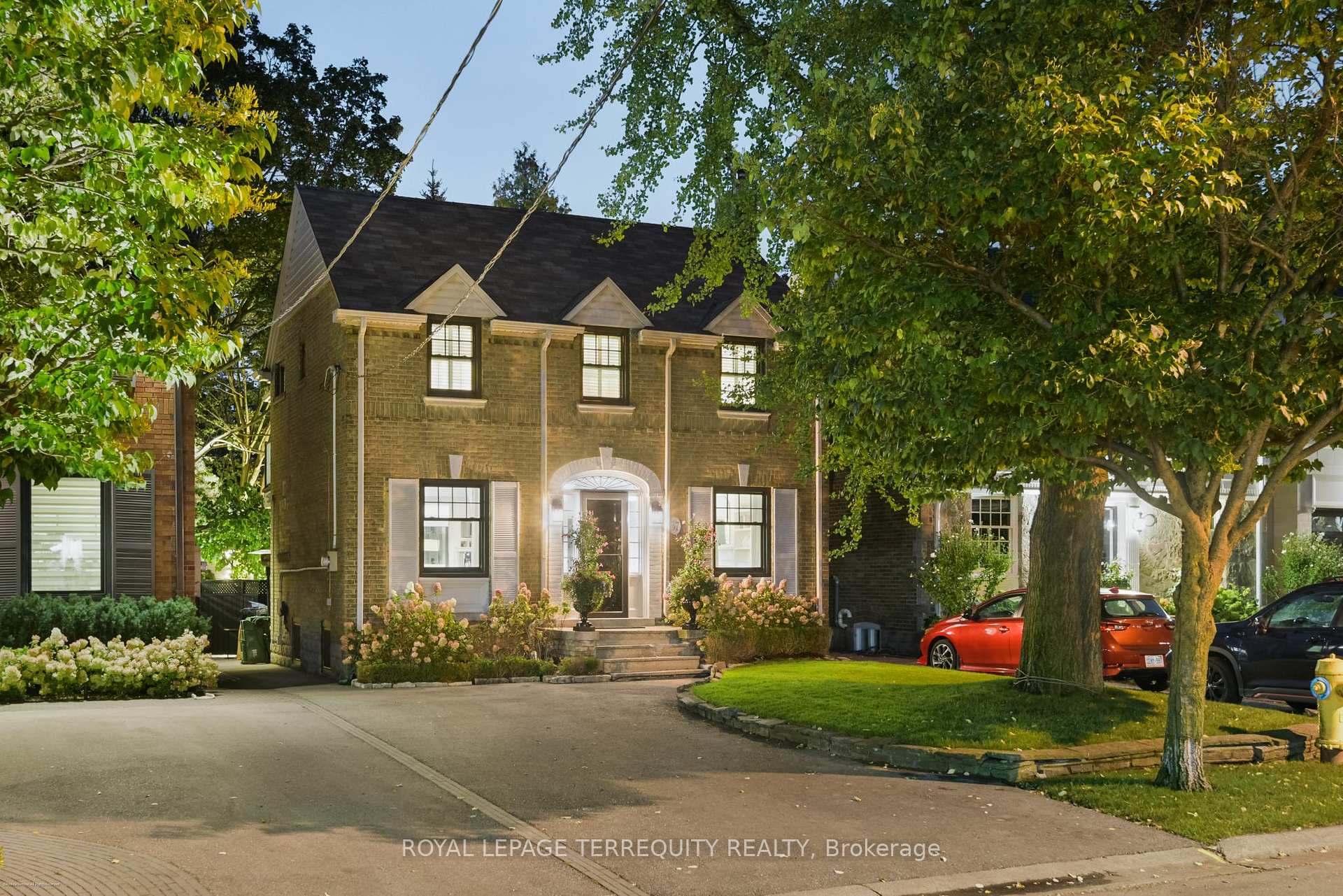 Front of 37 De Vere Gardens