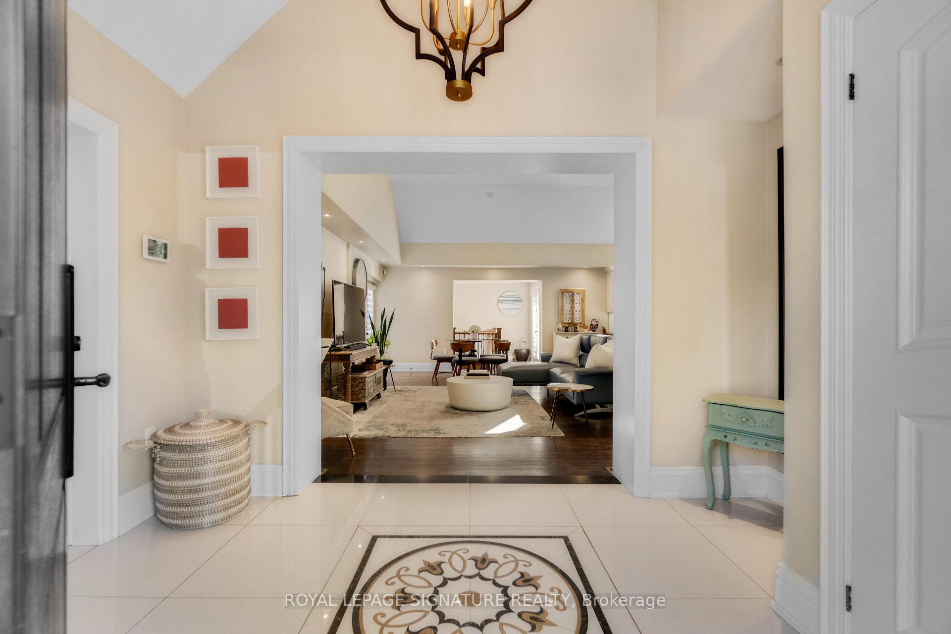 Photo 5 of 1480 Clarkson Road, Mississauga, Clarkson — HOMEH