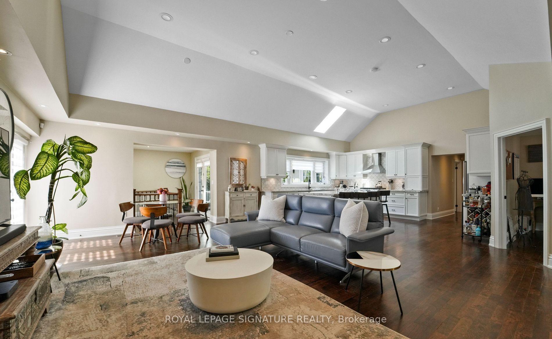 Photo 6 of 1480 Clarkson Road, Mississauga, Clarkson — HOMEH