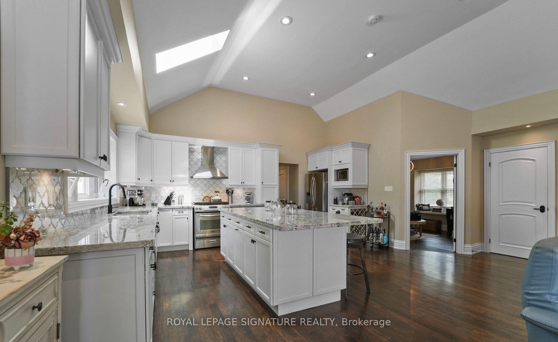 Photo 10 of 1480 Clarkson Road, Mississauga, Clarkson — HOMEH