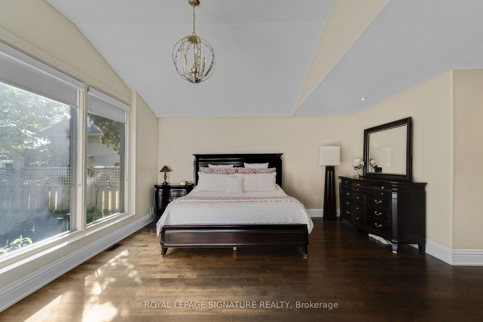 Photo 18 of 1480 Clarkson Road, Mississauga, Clarkson — HOMEH