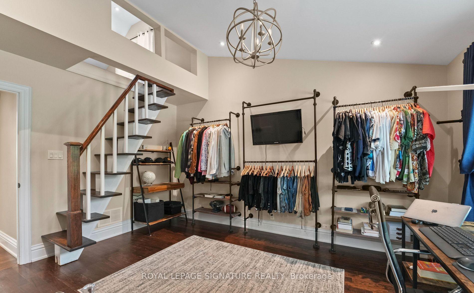 Photo 23 of 1480 Clarkson Road, Mississauga, Clarkson — HOMEH