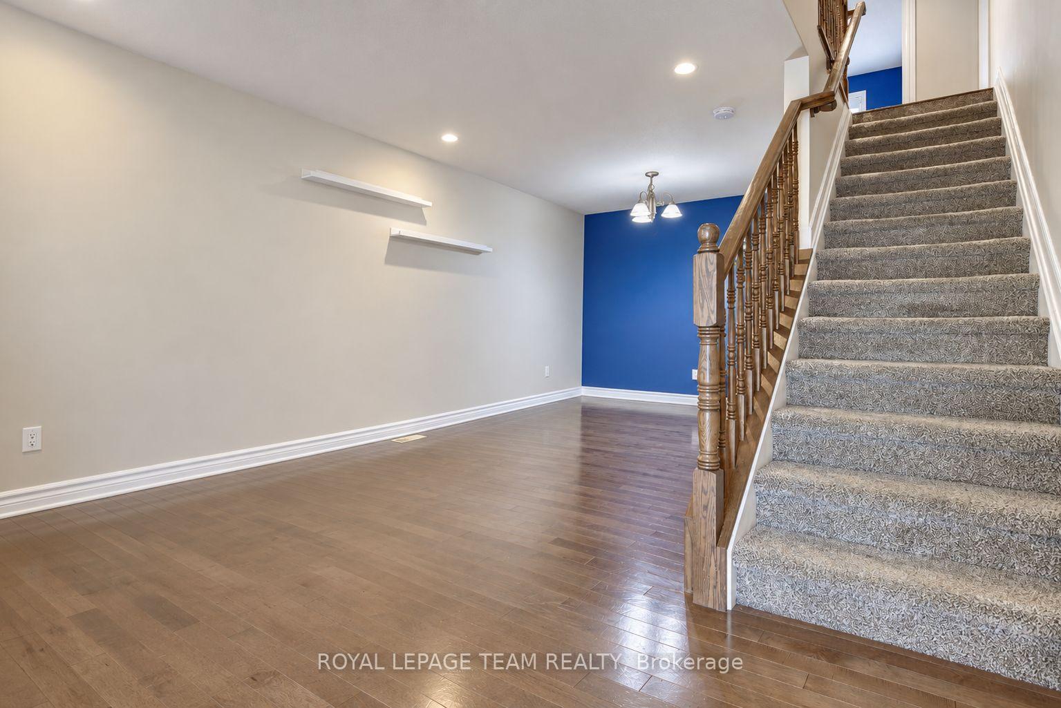 Photo 4 of 125 Dunforest Terrace, Ottawa, Barrhaven - Strandherd — HOMEH