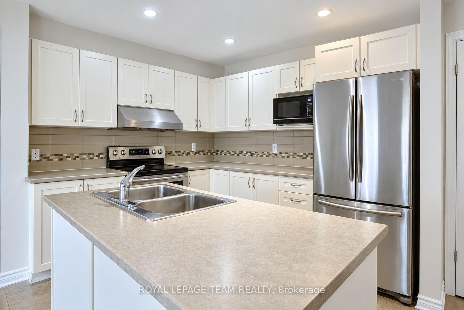 Photo 6 of 125 Dunforest Terrace, Ottawa, Barrhaven - Strandherd — HOMEH