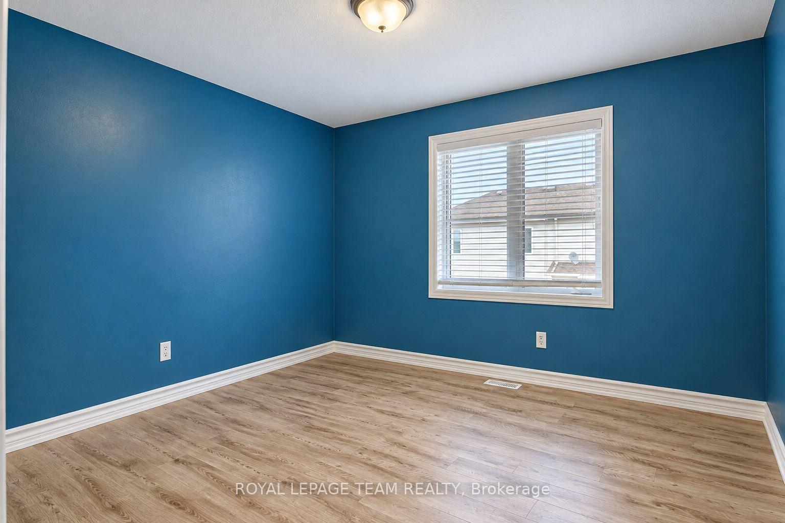 Photo 14 of 125 Dunforest Terrace, Ottawa, Barrhaven - Strandherd — HOMEH