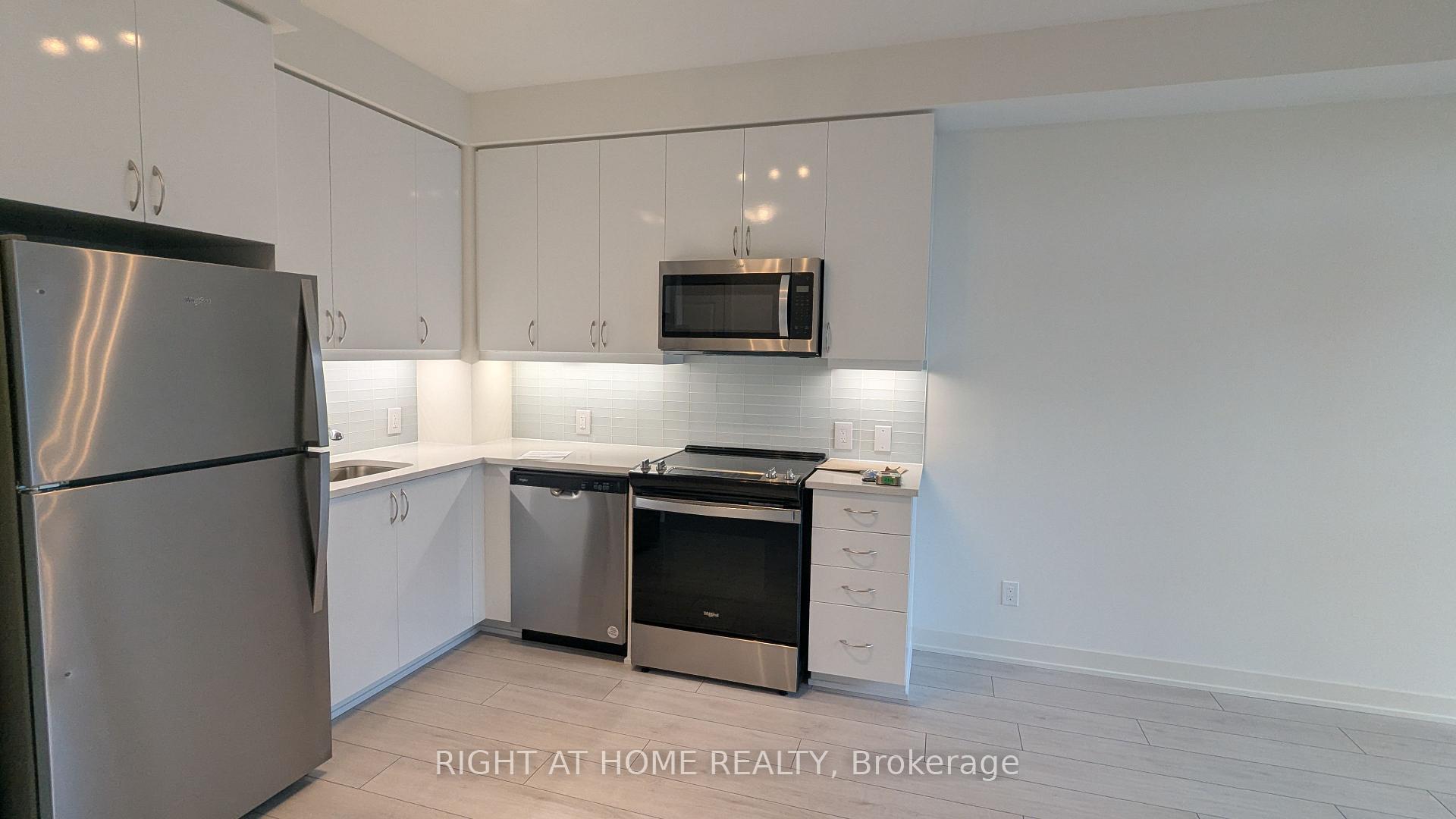 Photo 7 of Unit 2018, 4955 Yonge Street, North York, Willowdale East — HOMEH