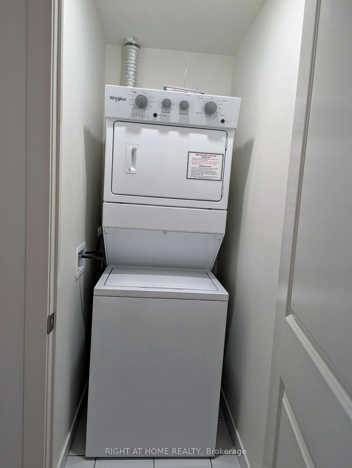 Photo 11 of Unit 2018, 4955 Yonge Street, North York, Willowdale East — HOMEH