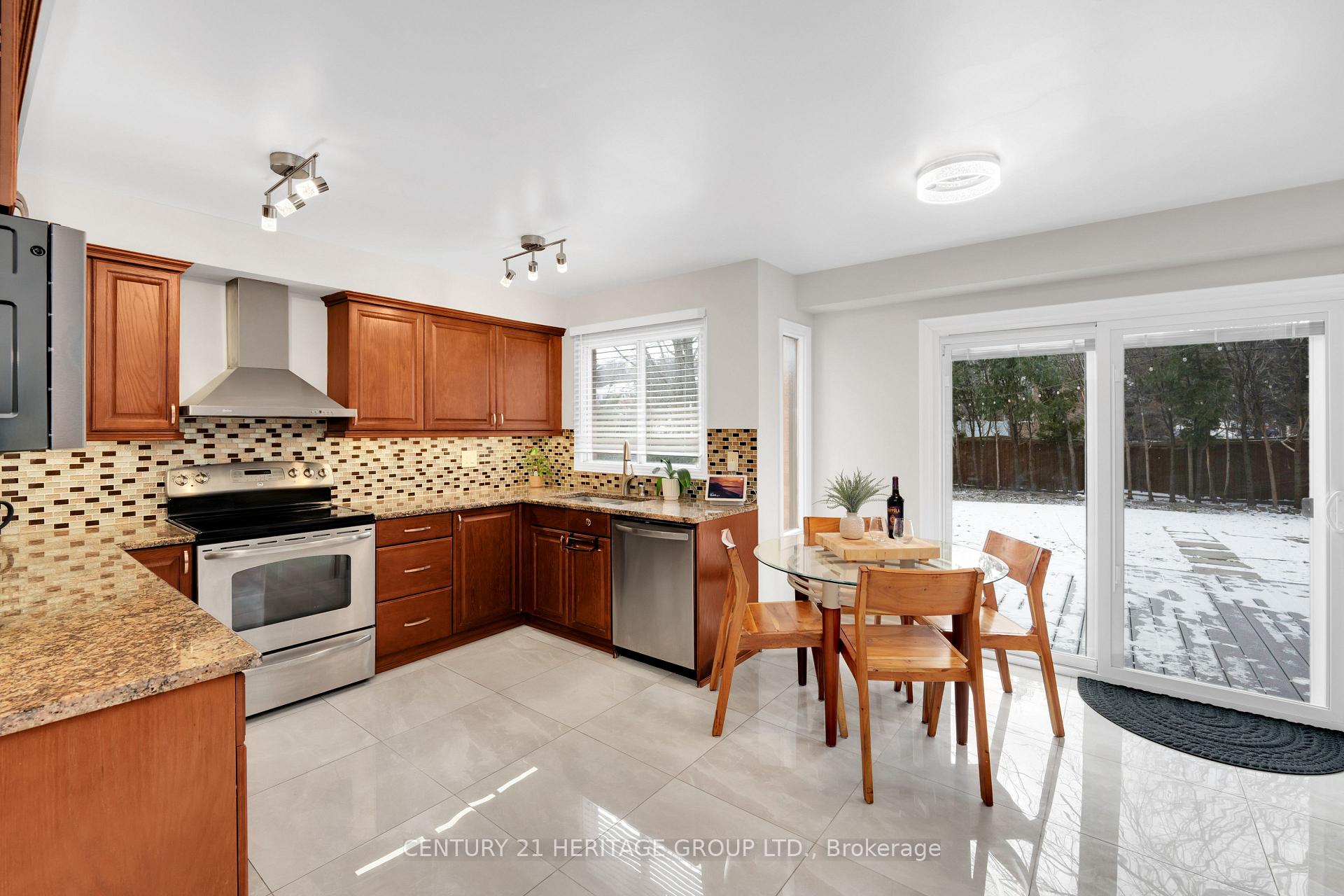 Photo 11 of 514 Keith Avenue, Newmarket, Glenway Estates — HOMEH