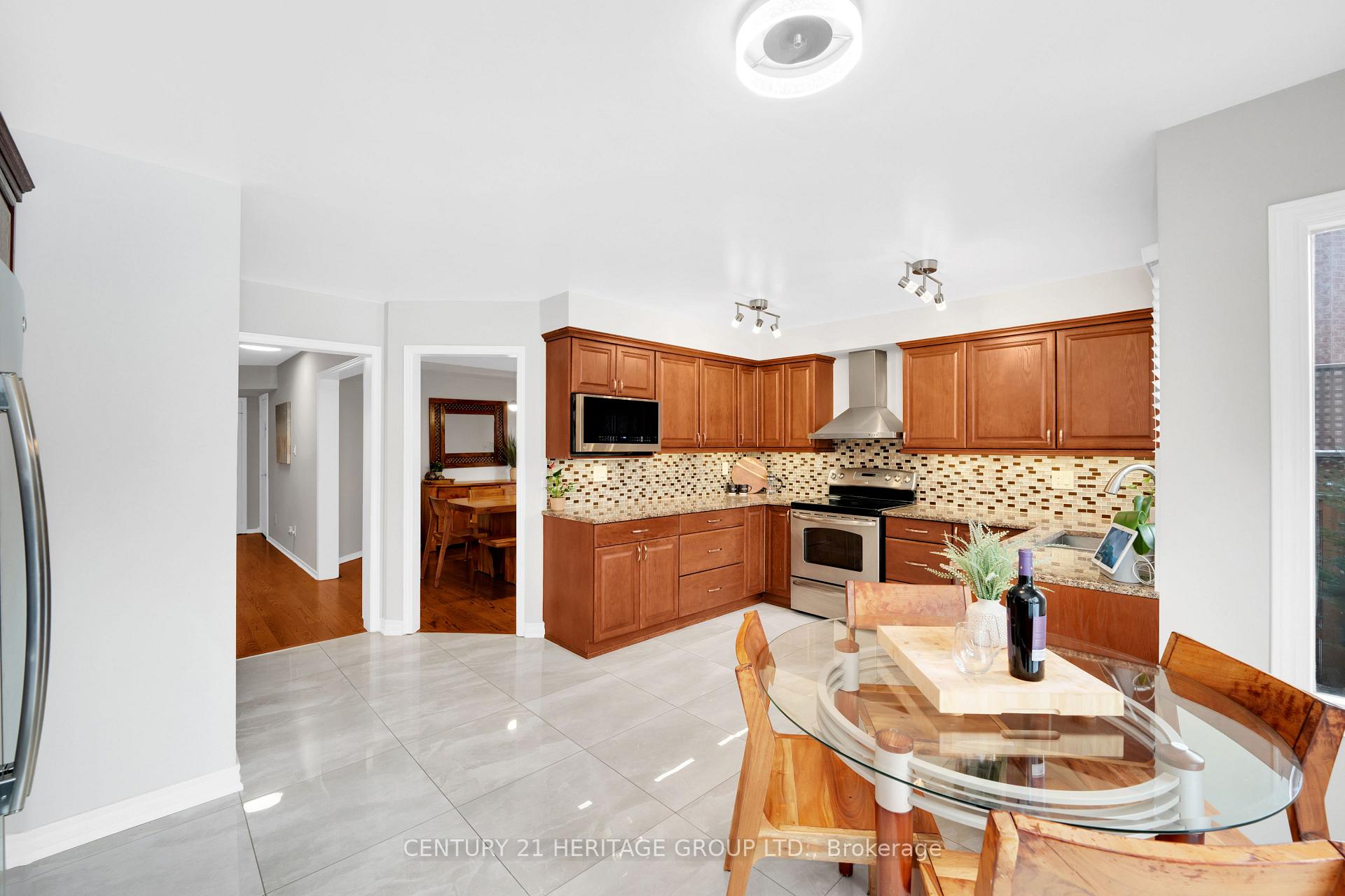 Photo 14 of 514 Keith Avenue, Newmarket, Glenway Estates — HOMEH