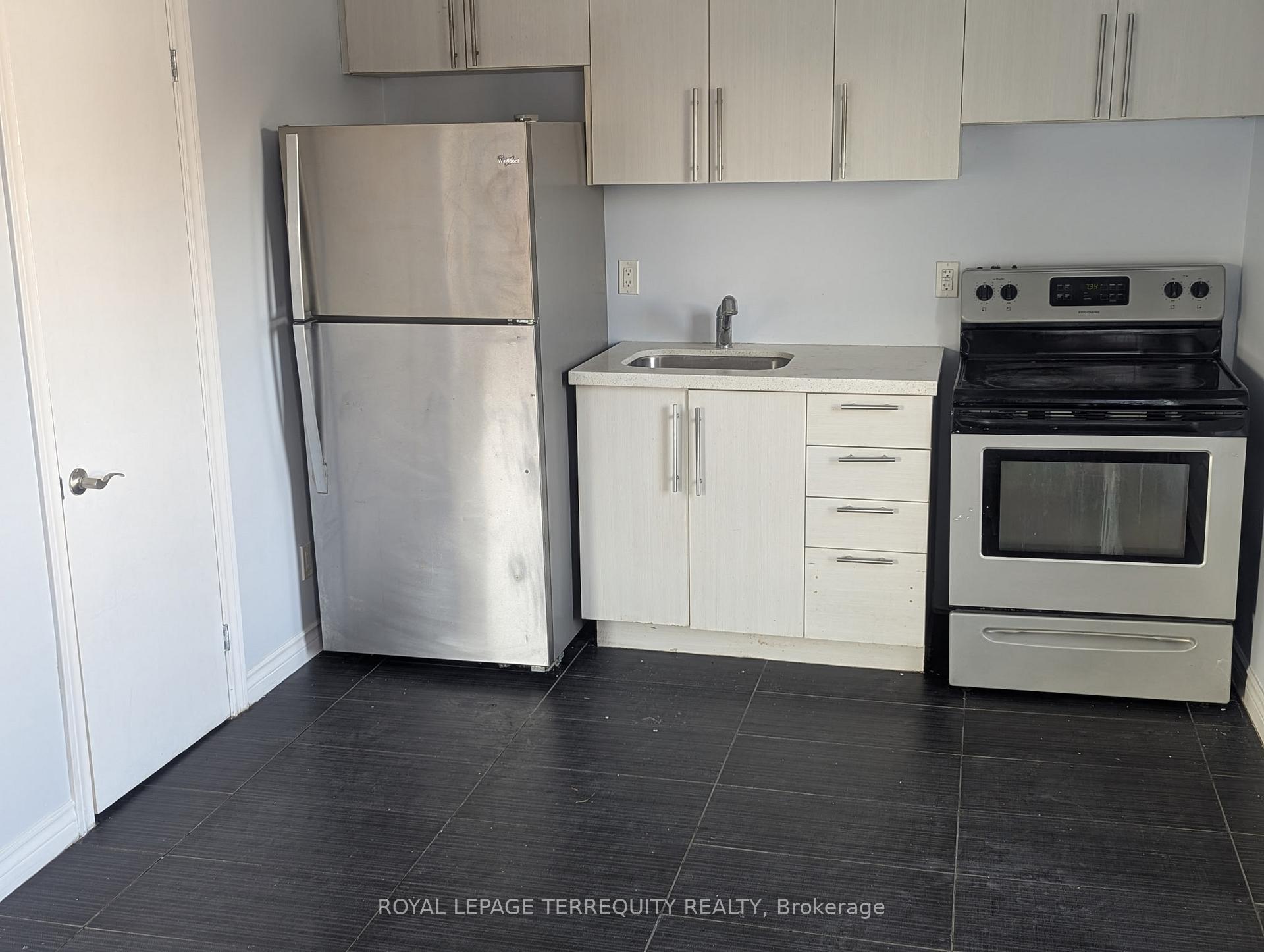 Photo 6 of Unit B, 1182 Cannon Street, Hamilton, Crown Point — HOMEH