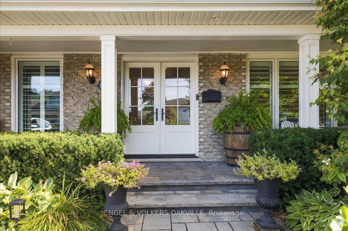 Photo 3 of 493 Wicklow Road, Burlington, Shoreacres — HOMEH