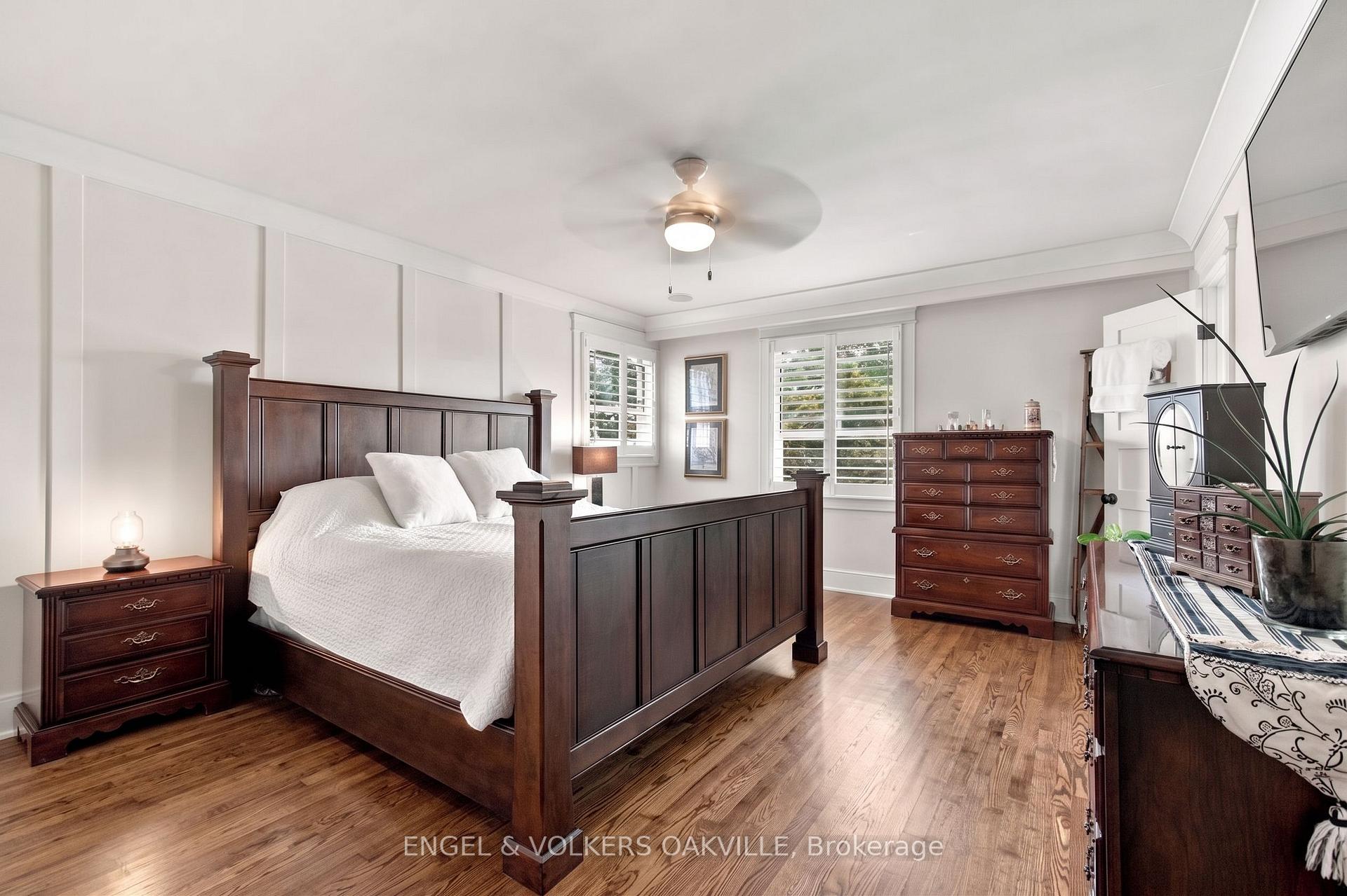 Photo 16 of 493 Wicklow Road, Burlington, Shoreacres — HOMEH