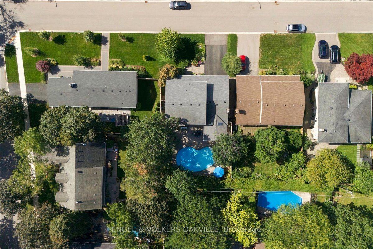 Photo 40 of 493 Wicklow Road, Burlington, Shoreacres — HOMEH