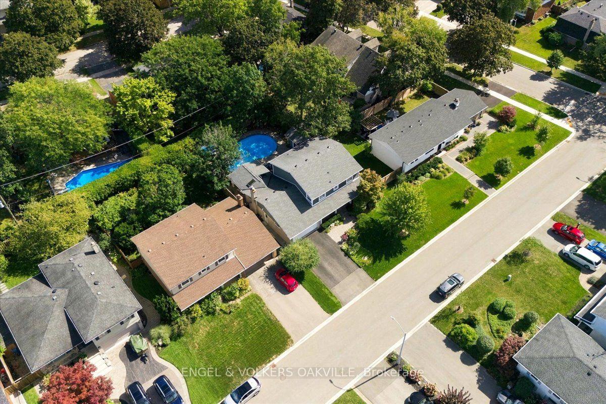 Photo 42 of 493 Wicklow Road, Burlington, Shoreacres — HOMEH