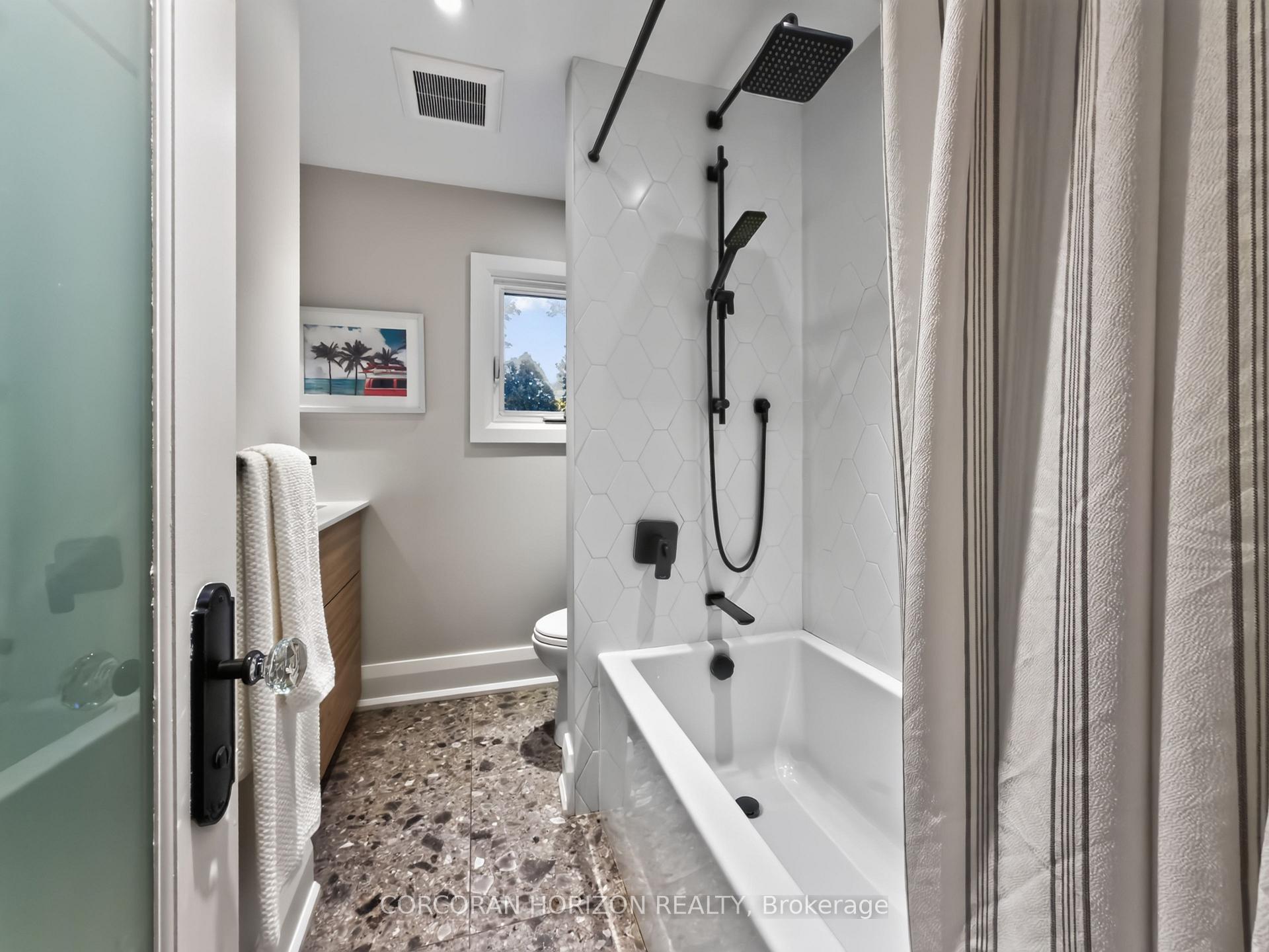 Photo 15 of 342 Hillsdale Avenue E, Toronto, Mount Pleasant East — HOMEH
