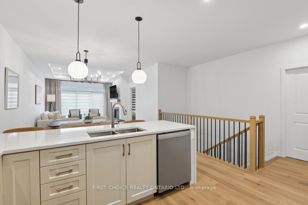 Photo 15 of 244 Hampshire Place, Ottawa, Stittsville (North) — HOMEH