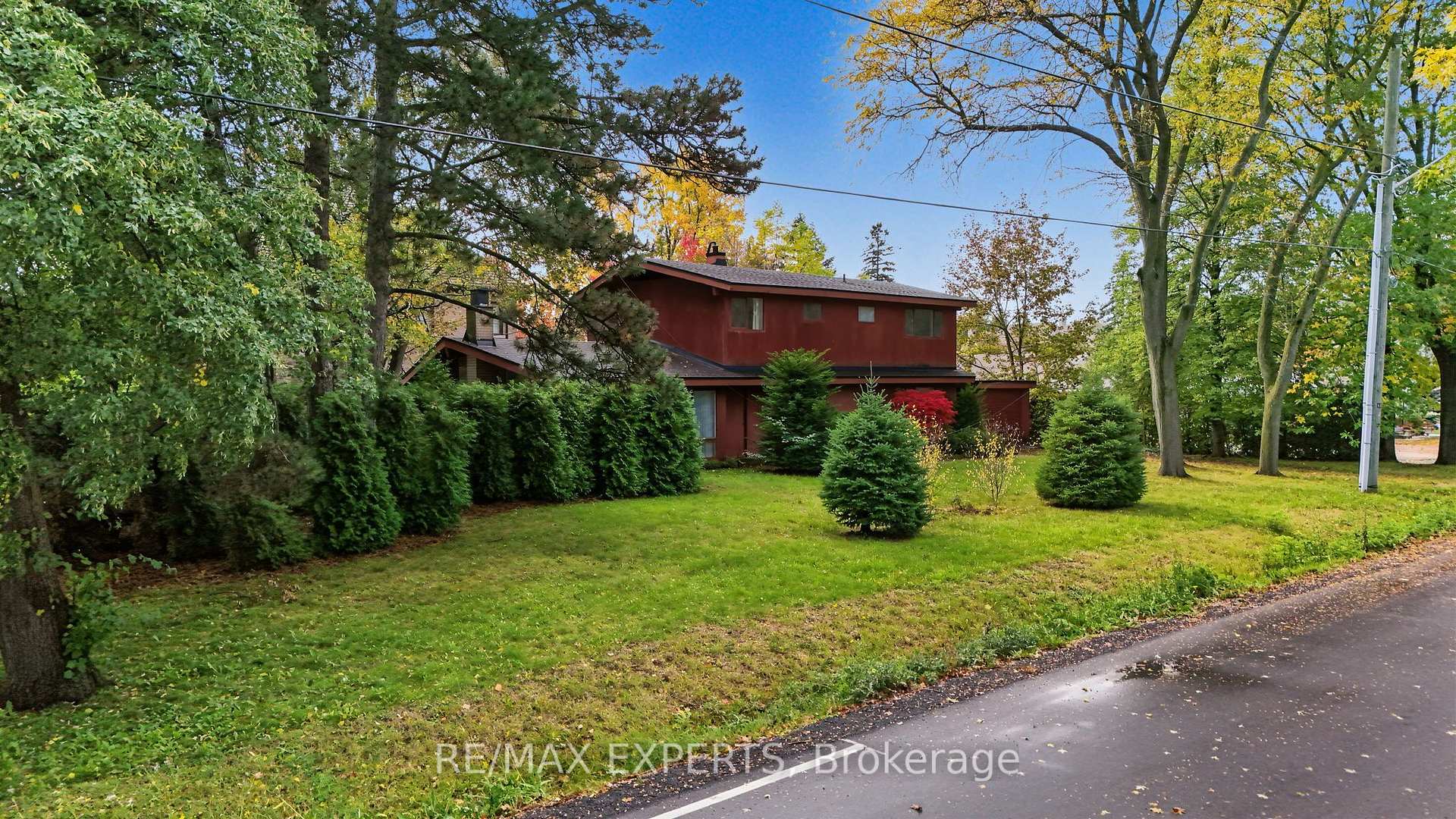 Photo 8 of 2 Welton Street, Vaughan, Maple — HOMEH