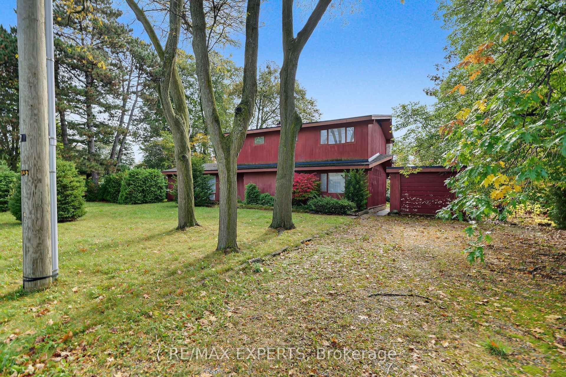Photo 11 of 2 Welton Street, Vaughan, Maple — HOMEH