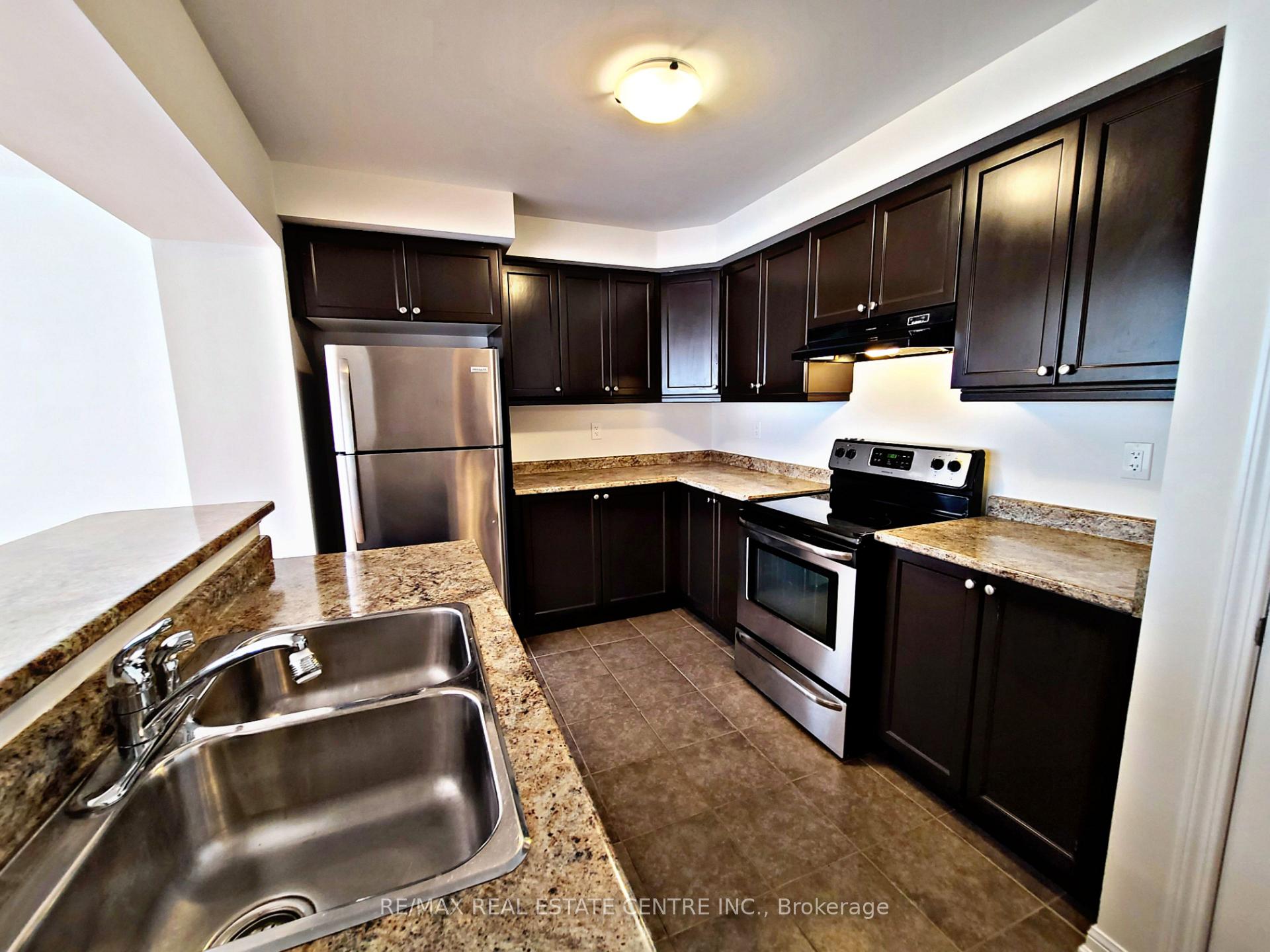Photo 3 of 247 Slingsby Landing, Milton, Harrison — HOMEH