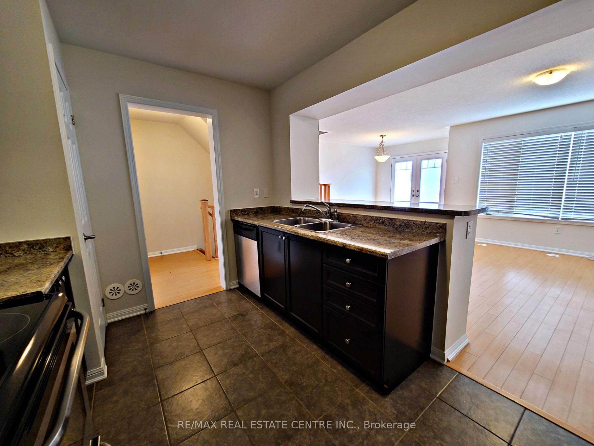 Photo 5 of 247 Slingsby Landing, Milton, Harrison — HOMEH