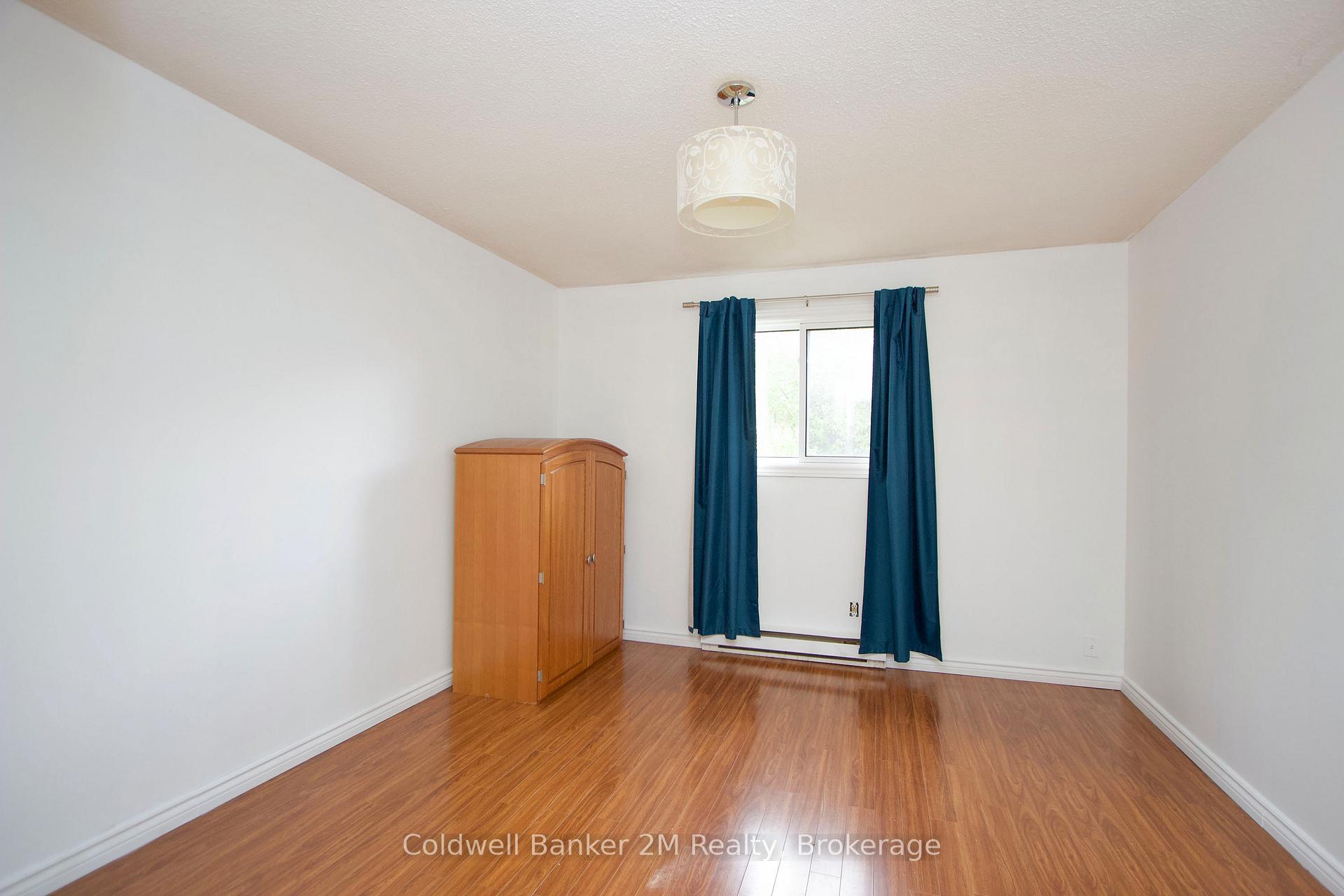 Photo 13 of 673 Attersley Drive, Oshawa, Pinecrest — HOMEH