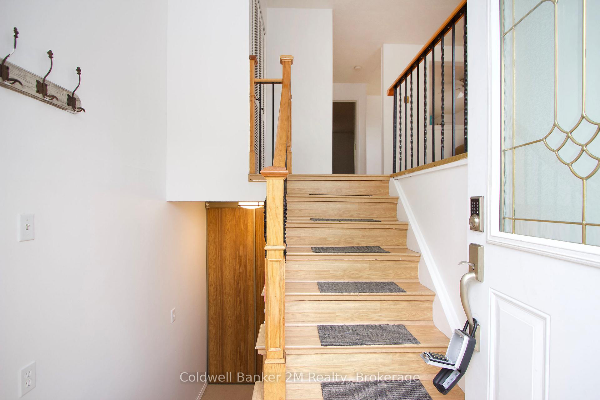 Photo 15 of 673 Attersley Drive, Oshawa, Pinecrest — HOMEH