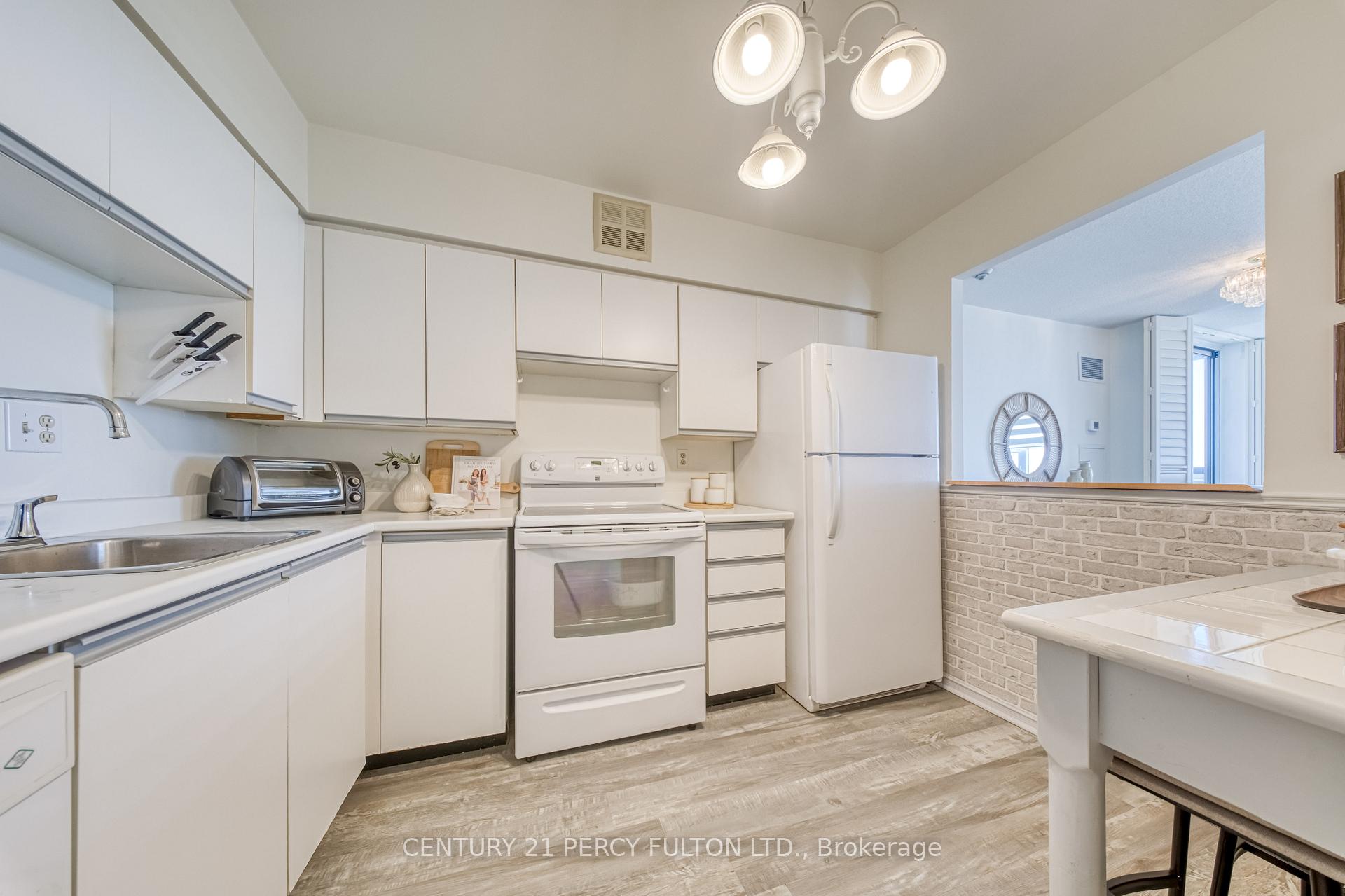 Photo 9 of Unit 1004, 2 Westney Road N, Ajax, Central West — HOMEH