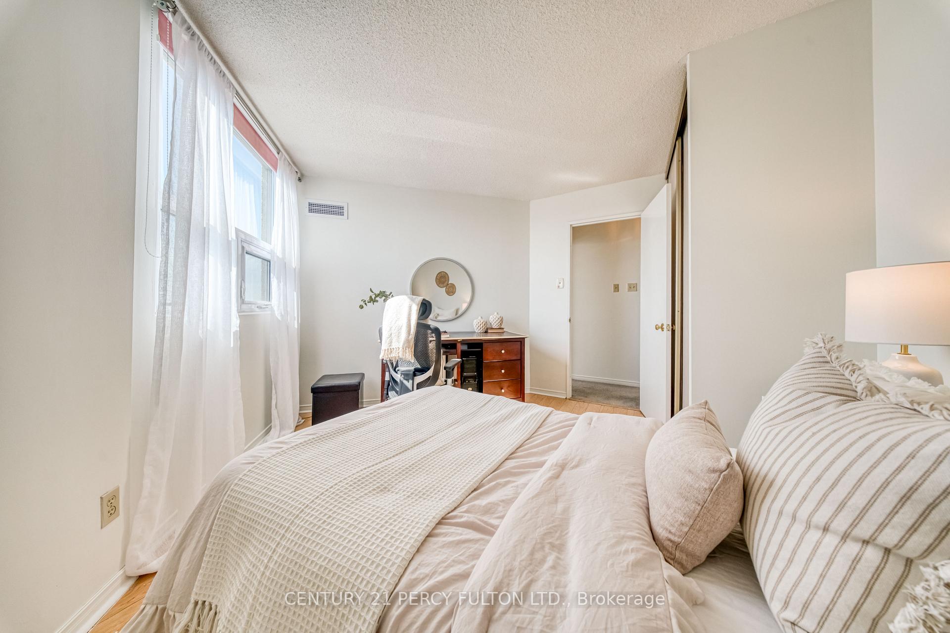 Photo 24 of Unit 1004, 2 Westney Road N, Ajax, Central West — HOMEH