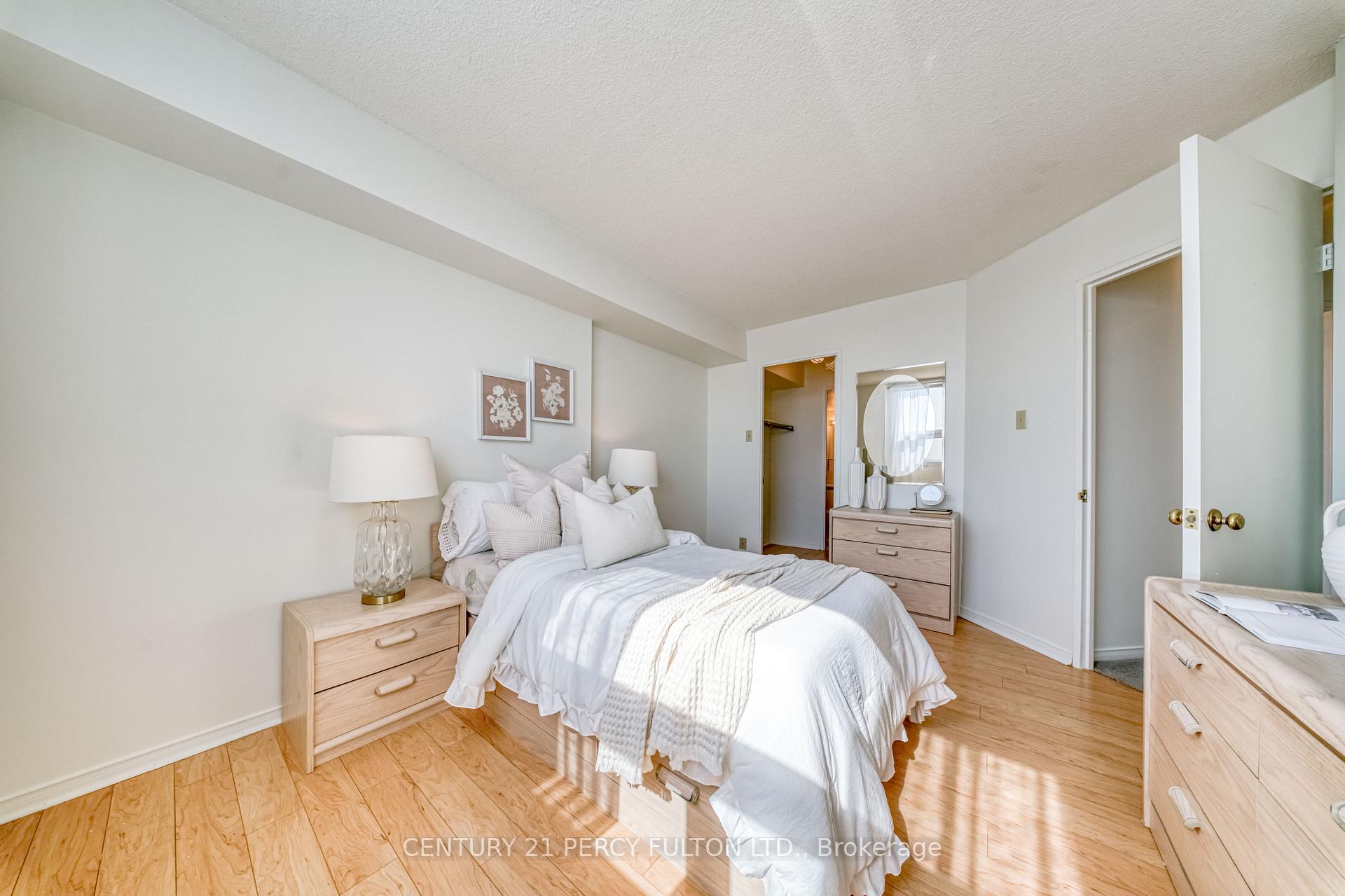 Photo 28 of Unit 1004, 2 Westney Road N, Ajax, Central West — HOMEH