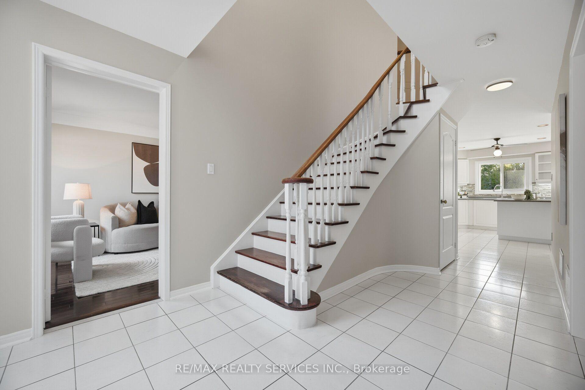 Photo 30 of 8 Gardenia Way, Caledon, Rural Caledon — HOMEH