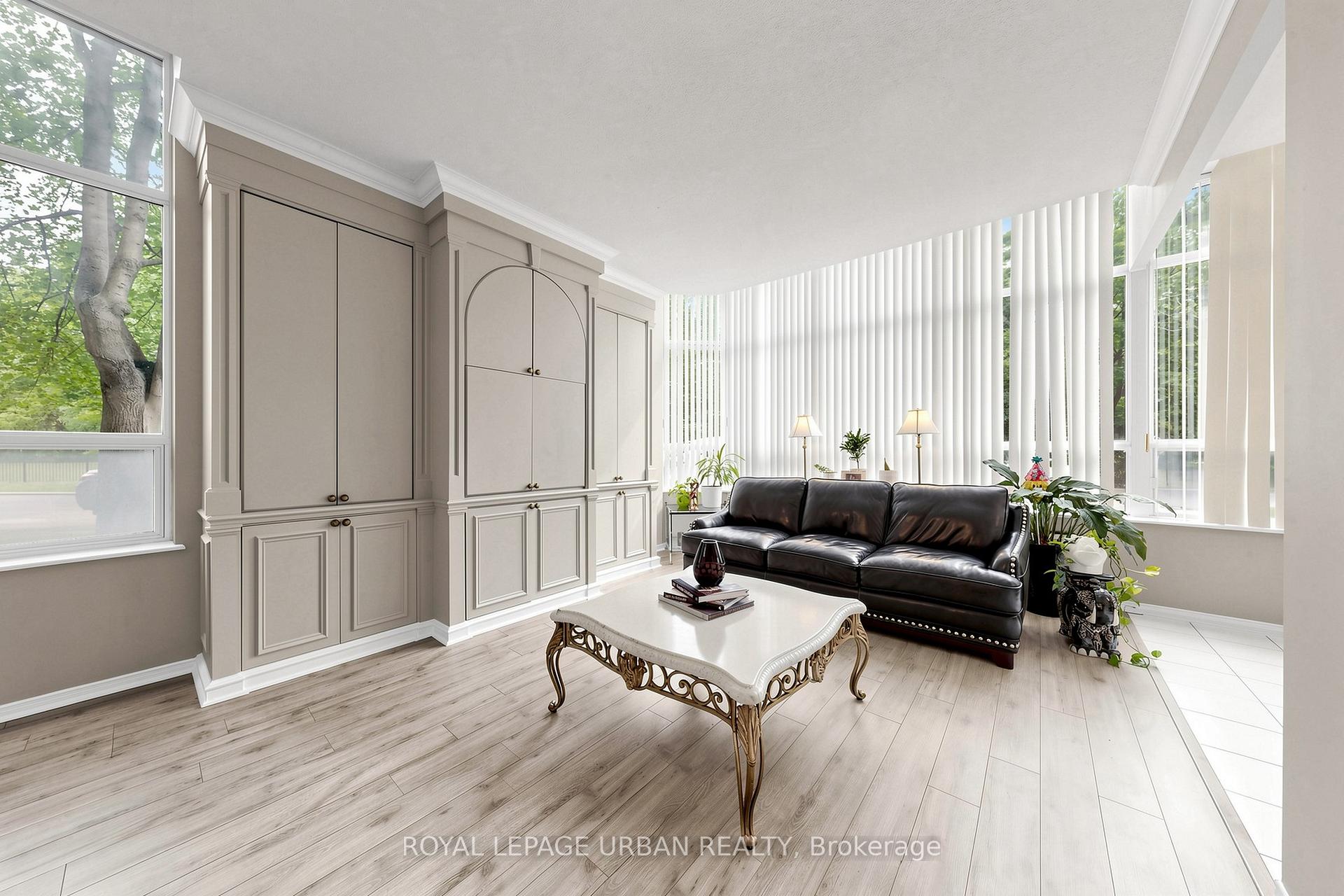 Photo 7 of Unit 110, 11 Townsgate Drive, Vaughan, Crestwood-Springfarm-Yorkhill — HOMEH