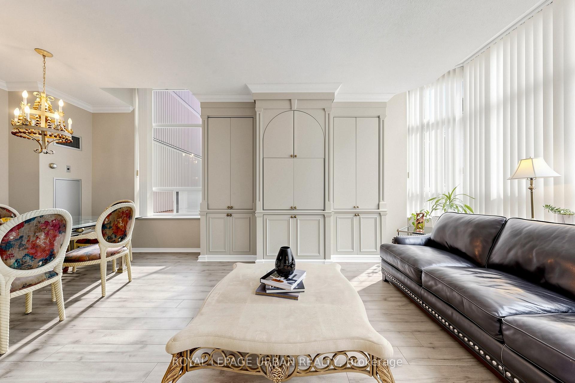Photo 9 of Unit 110, 11 Townsgate Drive, Vaughan, Crestwood-Springfarm-Yorkhill — HOMEH