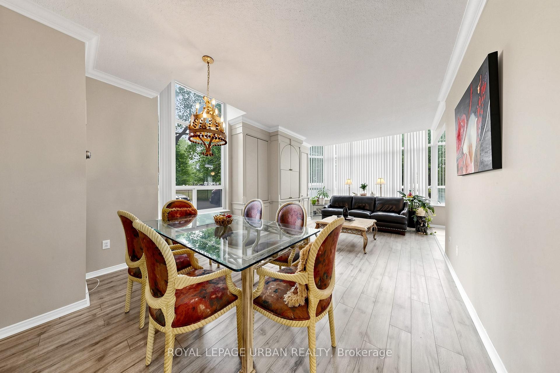 Photo 13 of Unit 110, 11 Townsgate Drive, Vaughan, Crestwood-Springfarm-Yorkhill — HOMEH