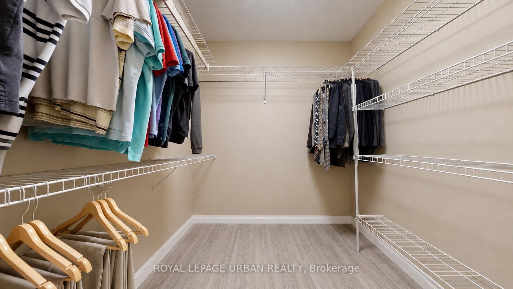 Photo 26 of Unit 110, 11 Townsgate Drive, Vaughan, Crestwood-Springfarm-Yorkhill — HOMEH