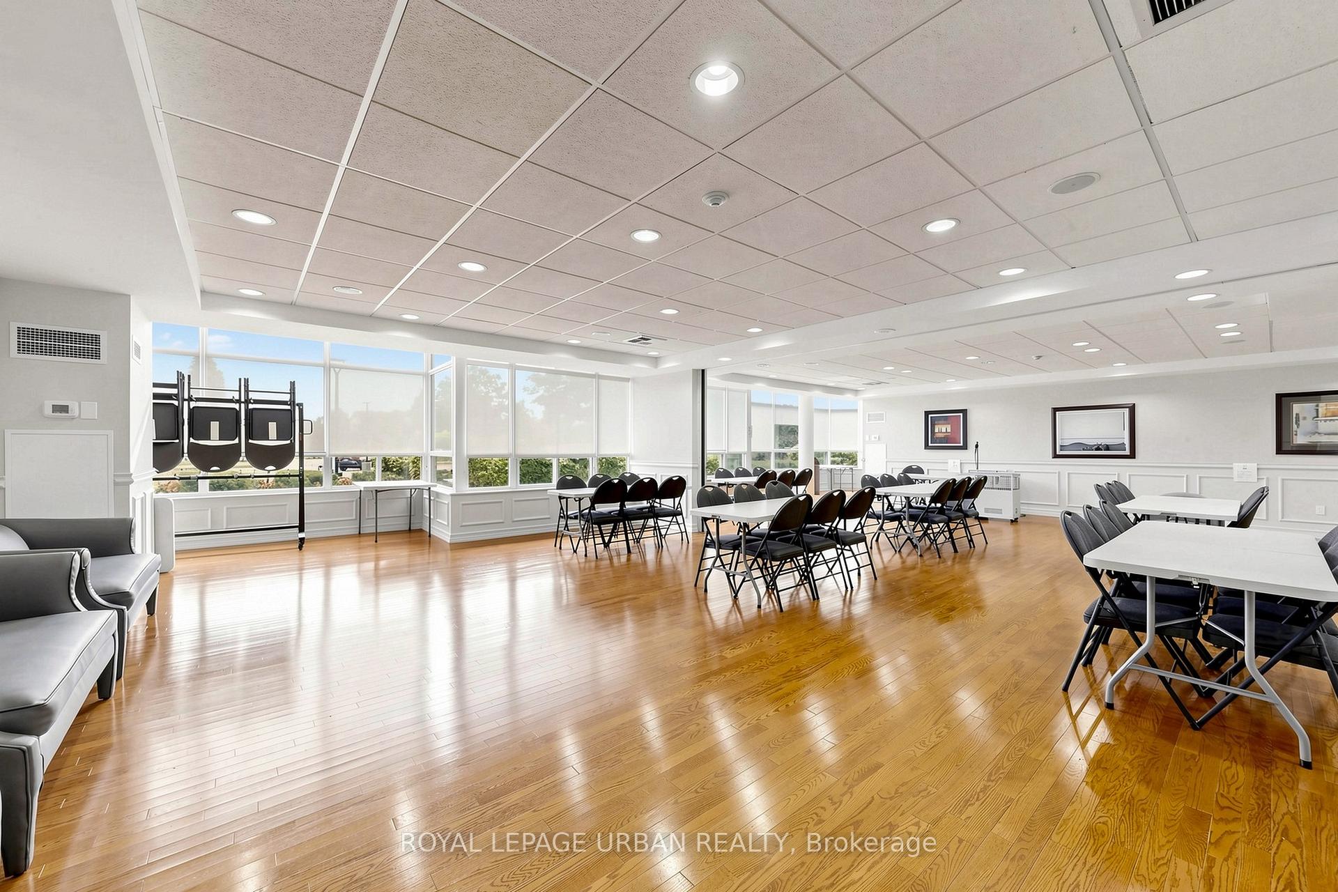 Photo 40 of Unit 110, 11 Townsgate Drive, Vaughan, Crestwood-Springfarm-Yorkhill — HOMEH