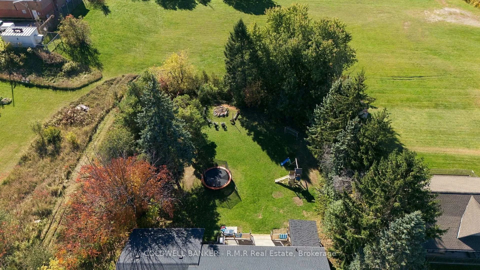 Photo 9 of 34 Helen Crescent, Kawartha Lakes, Mariposa — HOMEH
