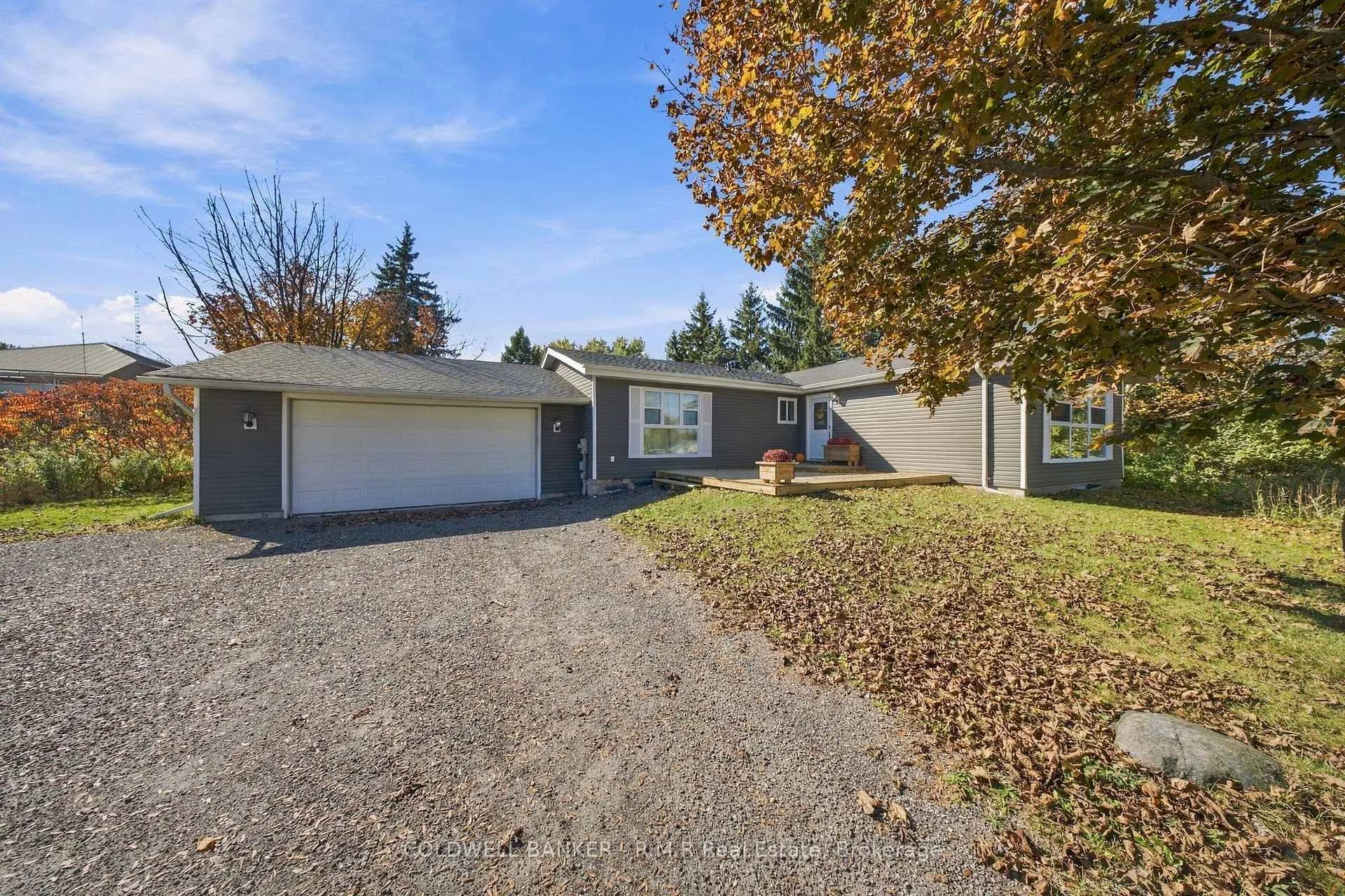 Photo 19 of 34 Helen Crescent, Kawartha Lakes, Mariposa — HOMEH