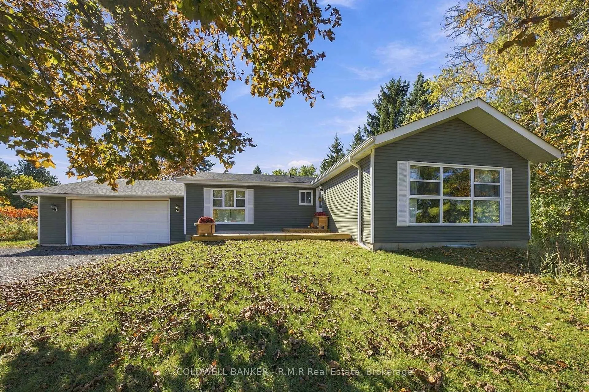Photo 21 of 34 Helen Crescent, Kawartha Lakes, Mariposa — HOMEH