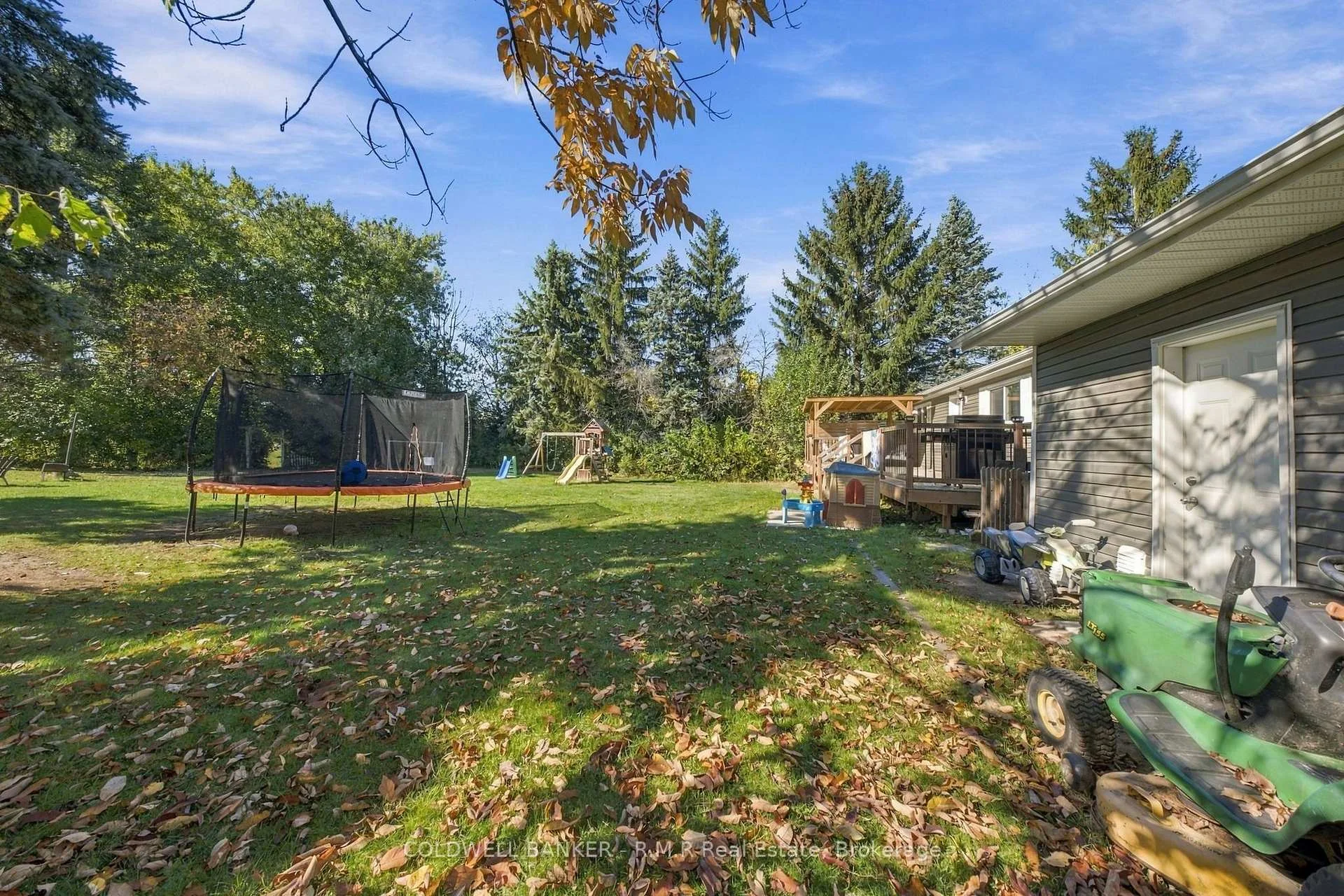 Photo 28 of 34 Helen Crescent, Kawartha Lakes, Mariposa — HOMEH