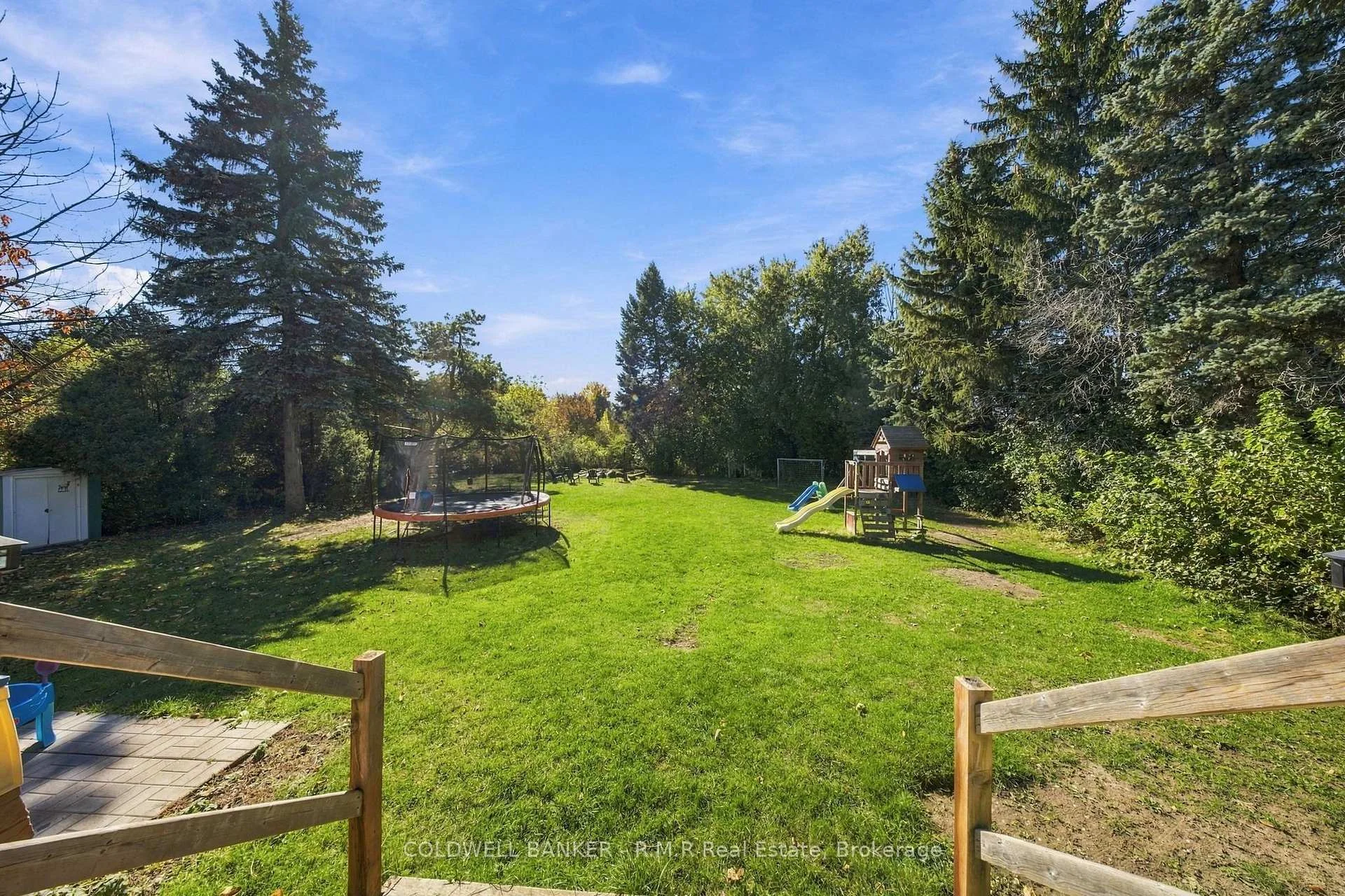 Photo 30 of 34 Helen Crescent, Kawartha Lakes, Mariposa — HOMEH