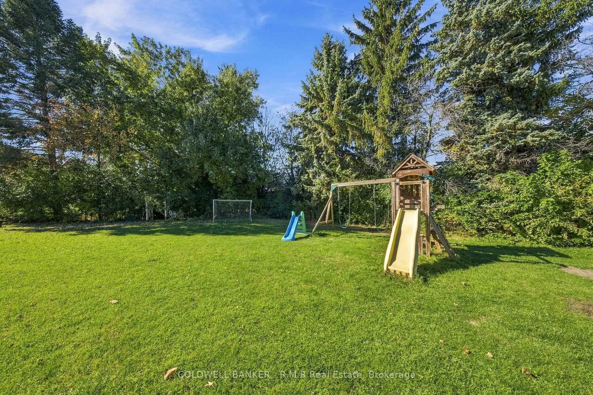 Photo 31 of 34 Helen Crescent, Kawartha Lakes, Mariposa — HOMEH