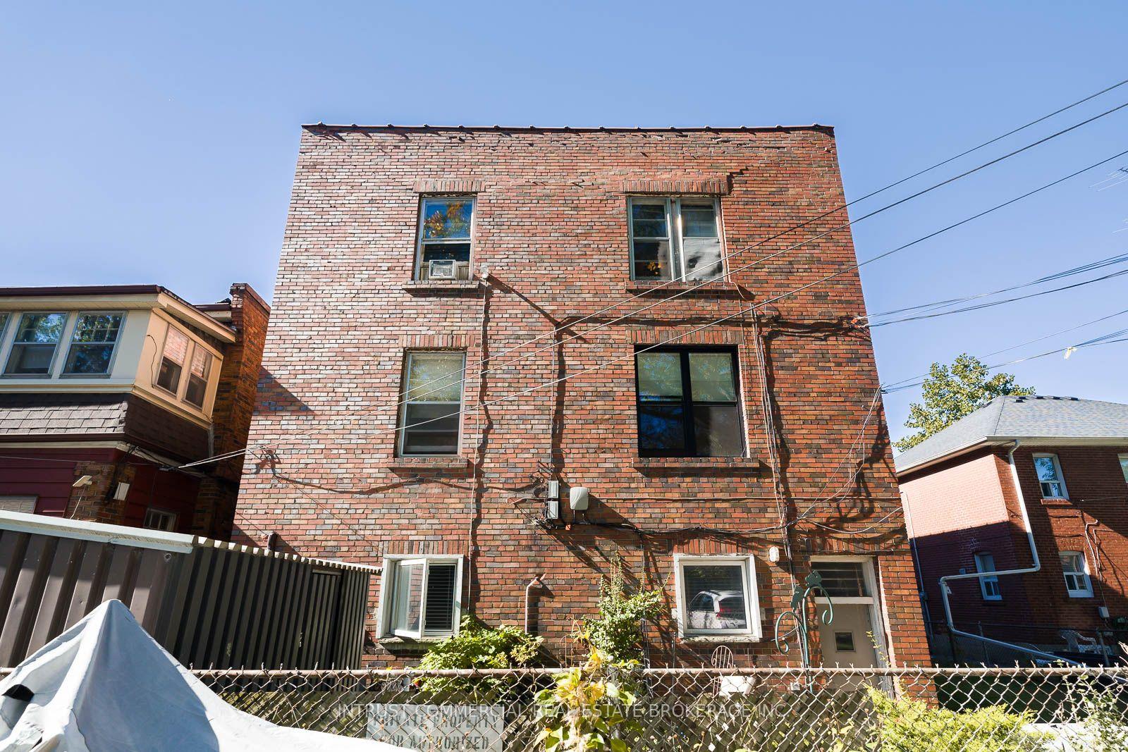 Photo 7 of 157-159 Jane Street, Toronto, Runnymede-Bloor West Village — HOMEH