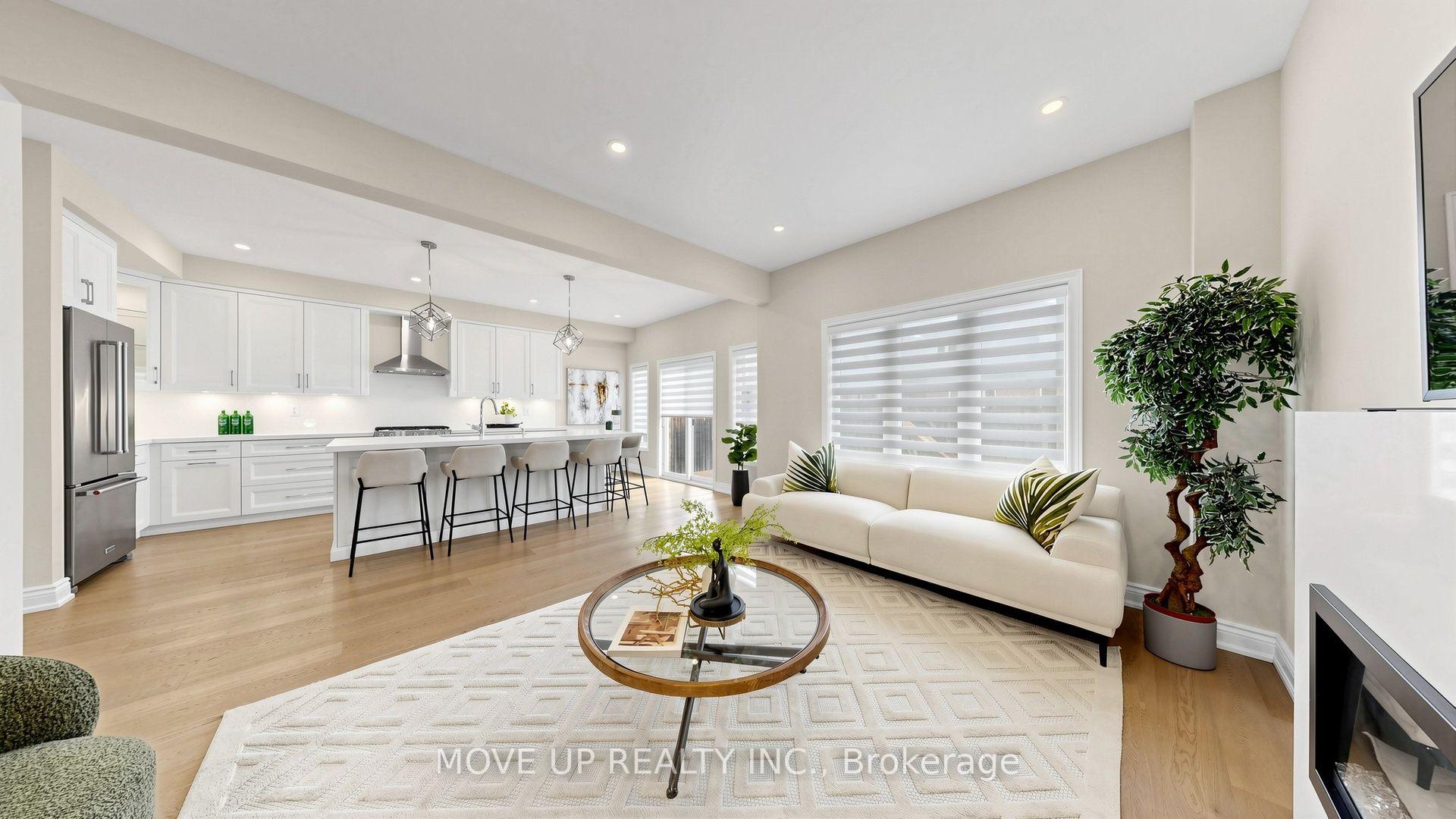 Photo 3 of 35 Lauderdale Drive, Vaughan, Patterson — HOMEH